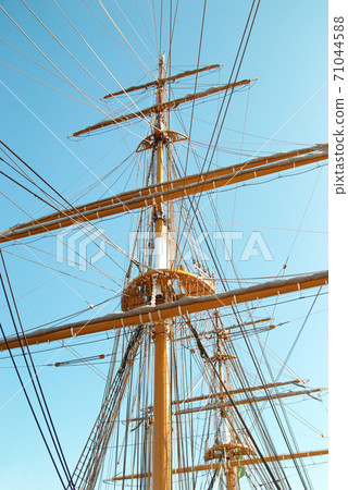 Tall ship mast with ropes Tall ship mast with ropes 71044588