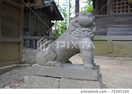 Dignified and quiet Shinshu Azumino Hotaka Shrine (Wakamiya Shrine) Dignified and quiet Shinshu Azumino Hotaka Shrine (Wakamiya Shrine) 71045164