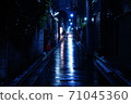 雨後的新大久保的後街 71045360
