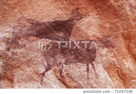 Rock paintings of Tassili N'Ajjer, Algeria 71047296