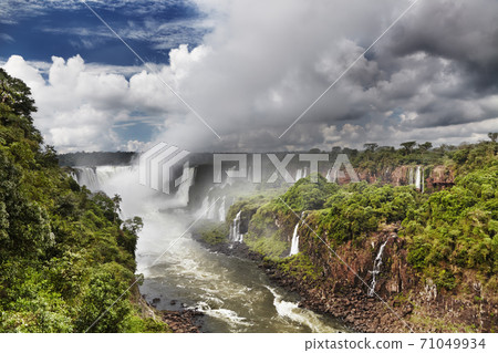 Iguassu Falls, view from Brazilian side 71049934