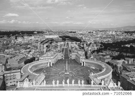 Panoramic view on the St. Peter's square and city of Rome Panoramic view on the St. Peter's square and city of Rome 71052066