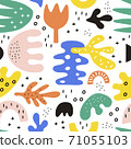 Seamless vector pattern with hand drawn dots. 71055103