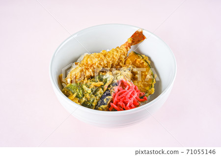 米飯和油炸魚碗 71055146