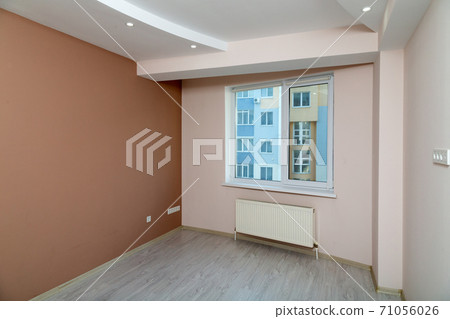 A new apartment in an apartment building. 71056026