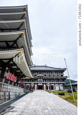 Chorakuji Temple (Tajima Daibutsu, Tajima Daibutsu): Five-storied pagoda and Daibutsuden 71061002