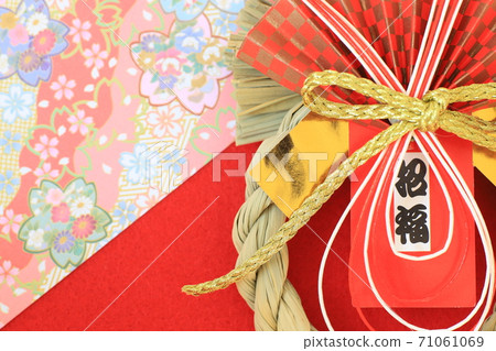 Shime decoration, Japanese pattern and red background Shime decoration, Japanese pattern and red background 71061069