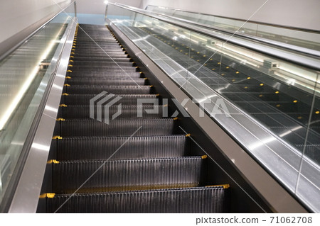 Escalator Escalator 71062708