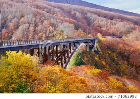 秋季城倉倉大橋(青森縣十和田市) 秋季城倉倉大橋(青森縣十和田市) 71062998