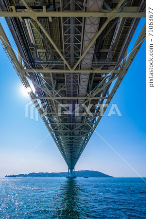 Akashi Kaikyo Bridge 71063677