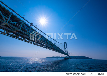明石海峽大橋和亮點 71063681