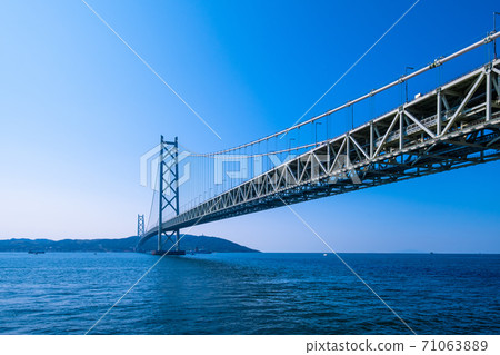 Akashi Kaikyo Bridge and Awaji Island 71063889