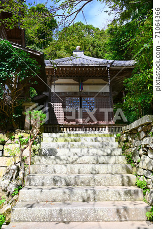 Hogonji Temple, Chikubu Island Hogonji Temple, Chikubu Island 71064366