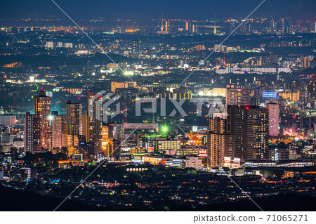 《神奈川縣》橋本站塔樓夜景 71065271