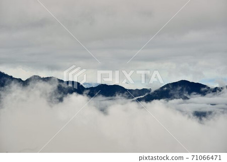 山上風景-大雪山國家森林遊樂區,台灣 山上風景-大雪山國家森林遊樂區,台灣 71066471