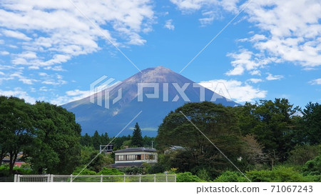 晴天在富士山 晴天在富士山 71067243