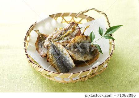 Grilled horse mackerel 9 71068890