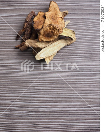 Oriental Medicine, Oriental Traditional Medicine Oriental Medicine, Oriental Traditional Medicine 71070024