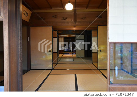 udatsu上升的城市景觀：岐阜和美濃市的城市景觀 71071347