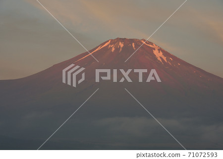 Mt. Fuji from Lake Yamanaka for New Year Mt. Fuji from Lake Yamanaka for New Year 71072593