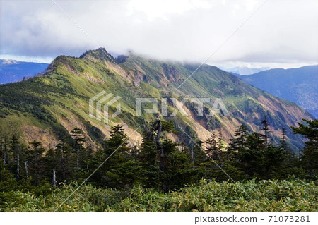 從浦上S山到卡拉須竹的山脊 從浦上S山到卡拉須竹的山脊 71073281