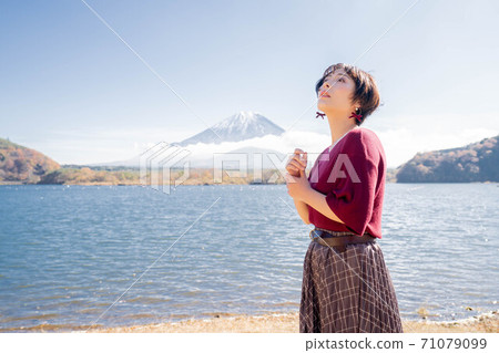 Beautiful Japanese women Beautiful Japanese women 71079099