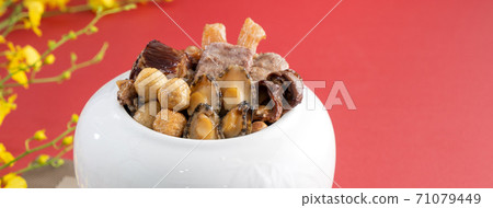 Buddha jump over the wall new year dishes lunar new year chinese new year new year food meal lunar new year cuisine gourmet traditional seafood rich Buddha jump over the wall new year dishes lunar new year chinese new year new year food meal lunar new year cuisine gourmet traditional seafood rich 71079449