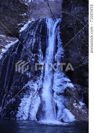 Moth Dragon Waterfall Moth Dragon Waterfall 71083858