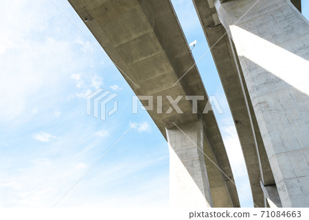 Highway pier Highway pier 71084663