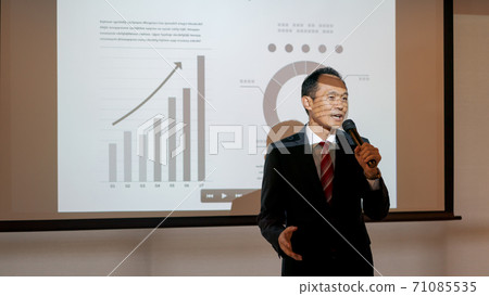 商務人士 商人 男性白領 71085535