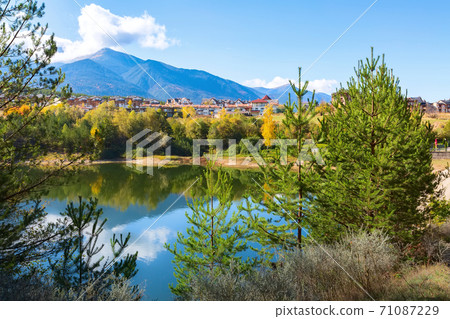 Bansko autumn panorama with lake, Bulgaria Bansko autumn panorama with lake, Bulgaria 71087229
