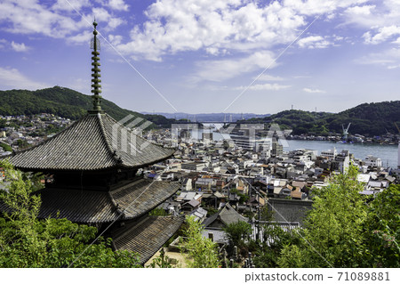 Tenneiji Sanjuto and Onomichi Townscape Onomichi City, Hiroshima Prefecture 71089881
