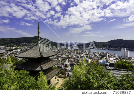 Tenneiji Sanjuto and Onomichi Townscape Onomichi City, Hiroshima Prefecture Tenneiji Sanjuto and Onomichi Townscape Onomichi City, Hiroshima Prefecture 71089887