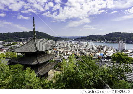 Tenneiji Sanjuto and Onomichi Townscape Onomichi City, Hiroshima Prefecture Tenneiji Sanjuto and Onomichi Townscape Onomichi City, Hiroshima Prefecture 71089890
