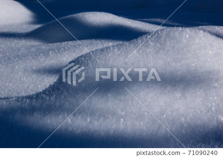Snowy snowdrift in the frost Snowy snowdrift in the frost 71090240