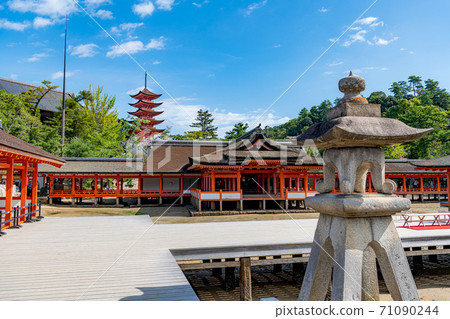 Aki's Miyajima Itsukushima Shrine Beautiful precincts Aki's Miyajima Itsukushima Shrine Beautiful precincts 71090244