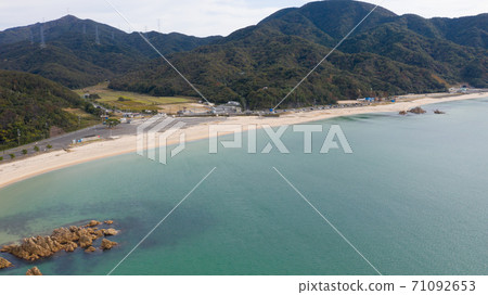 Fukui Prefecture Suishohama beach drone aerial view Fukui Prefecture Suishohama beach drone aerial view 71092653