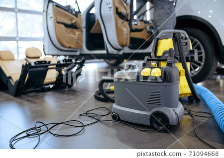 Vacuum cleaner, dry cleaning and detailing servise 71094668