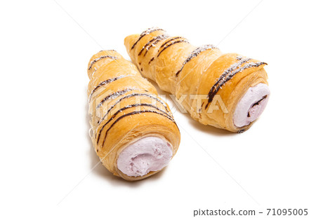puff rolls with cream isolated puff rolls with cream isolated 71095005
