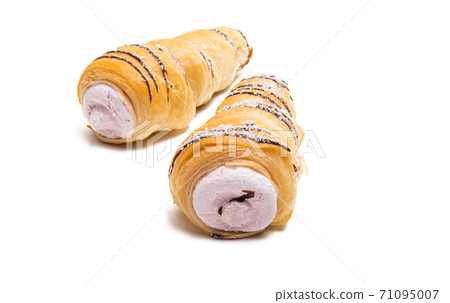 puff rolls with cream isolated puff rolls with cream isolated 71095007