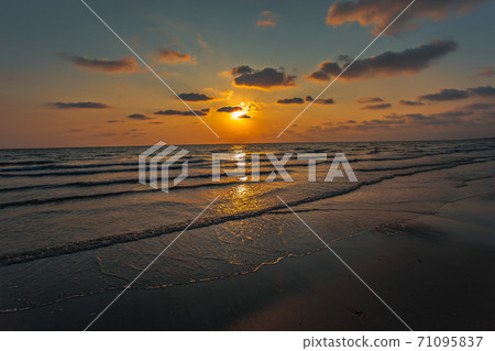 Beach, Sunset, Romantic Sky, Summer, Cloud - Sky 71095837