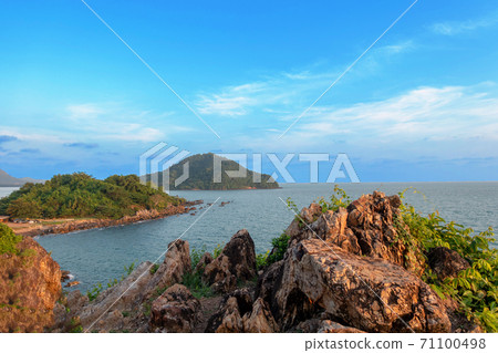The sky, the sea and the island and white could in blue sky at Nang Phaya Hill  71100498