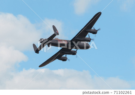 Royal Air Force Lancaster B Mk.I Turn Left Royal Air Force Lancaster B Mk.I Turn Left 71102261