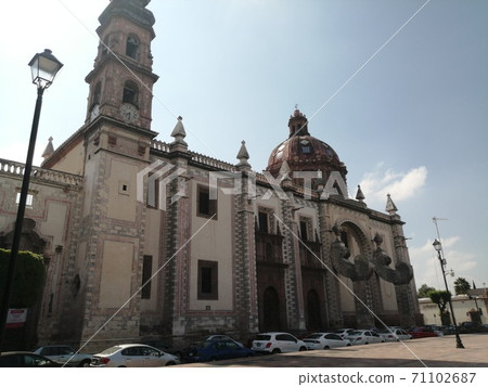 Catholic church 71102687