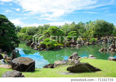 Nijo Castle Garden 71102739
