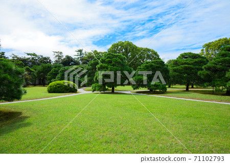 Nijo Castle Garden 71102793