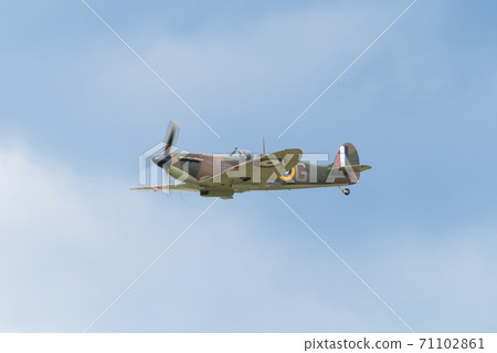 Royal Air Force Spitfire Mk.IIa Fighter Royal Air Force Spitfire Mk.IIa Fighter 71102861