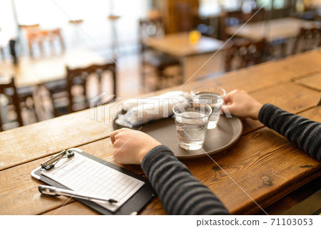 Restaurant part-time job Restaurant part-time job 71103053
