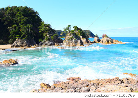 西脅海岸[山陰海岸地質公園] 71103769