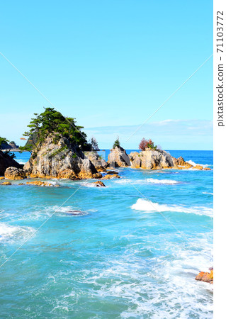 西脅海岸[山陰海岸地質公園] 71103772